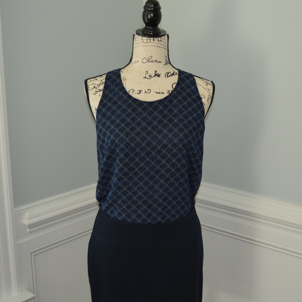 Cabi Scallop top M EUC 3783 Blue Black Art Deco